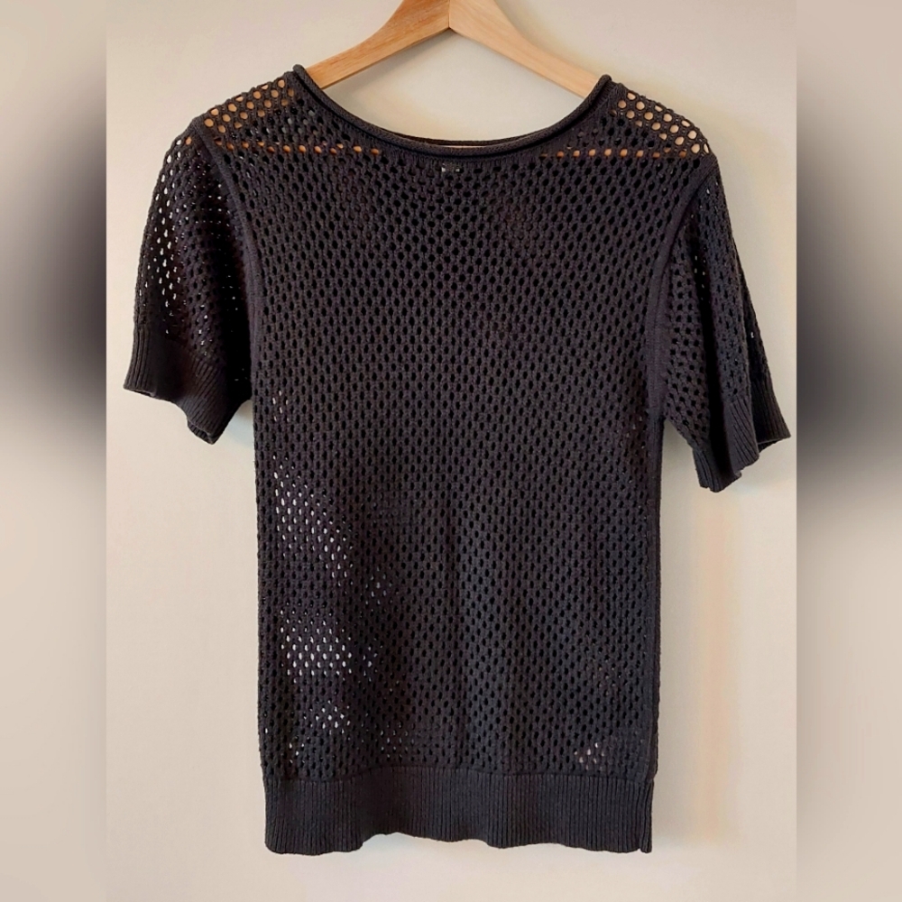 Gap Size Small Black/Charcoal/Dark Gray Mesh Short Sleeve Blouse